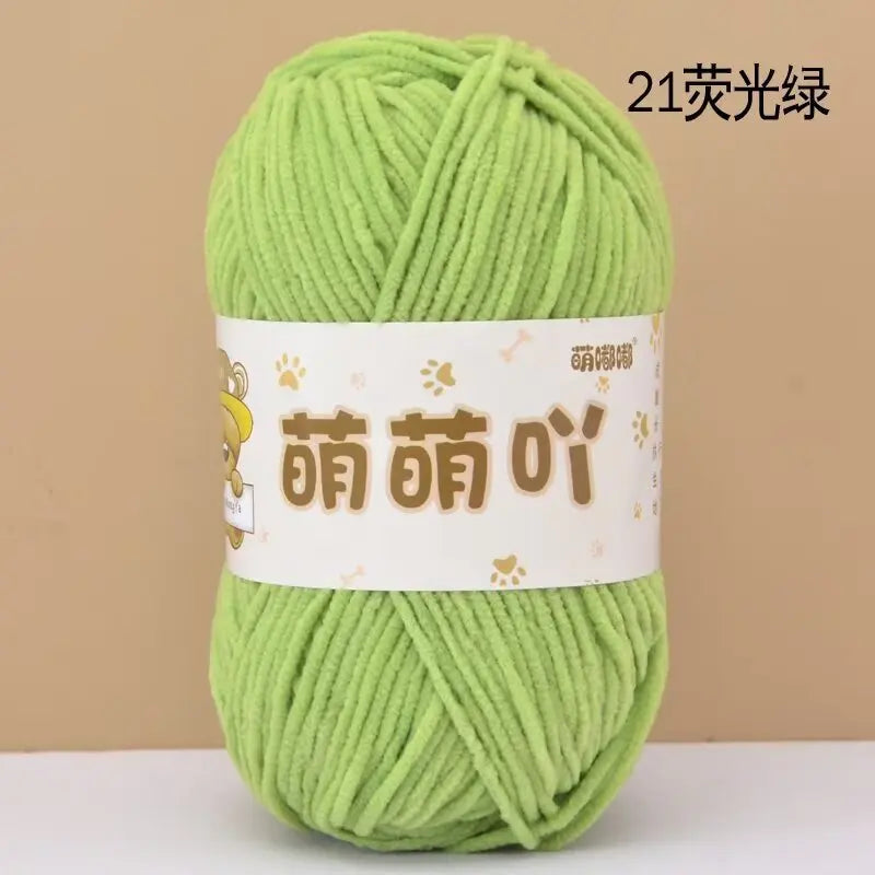 Fil chenille velours 50 g StitchNest™ — spécial amigurumi & crochet (115 m)