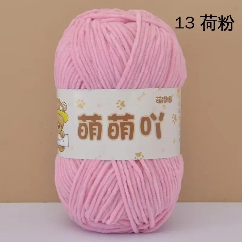 Fil chenille velours 50 g StitchNest™ — spécial amigurumi & crochet (115 m)