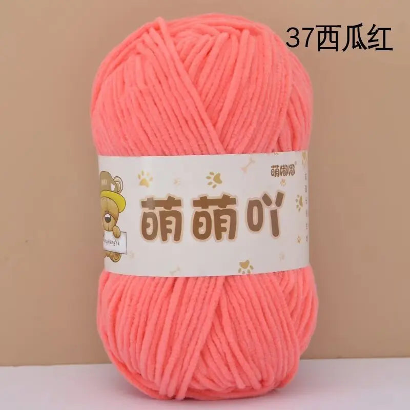 Fil chenille velours 50 g StitchNest™ — spécial amigurumi & crochet (115 m)