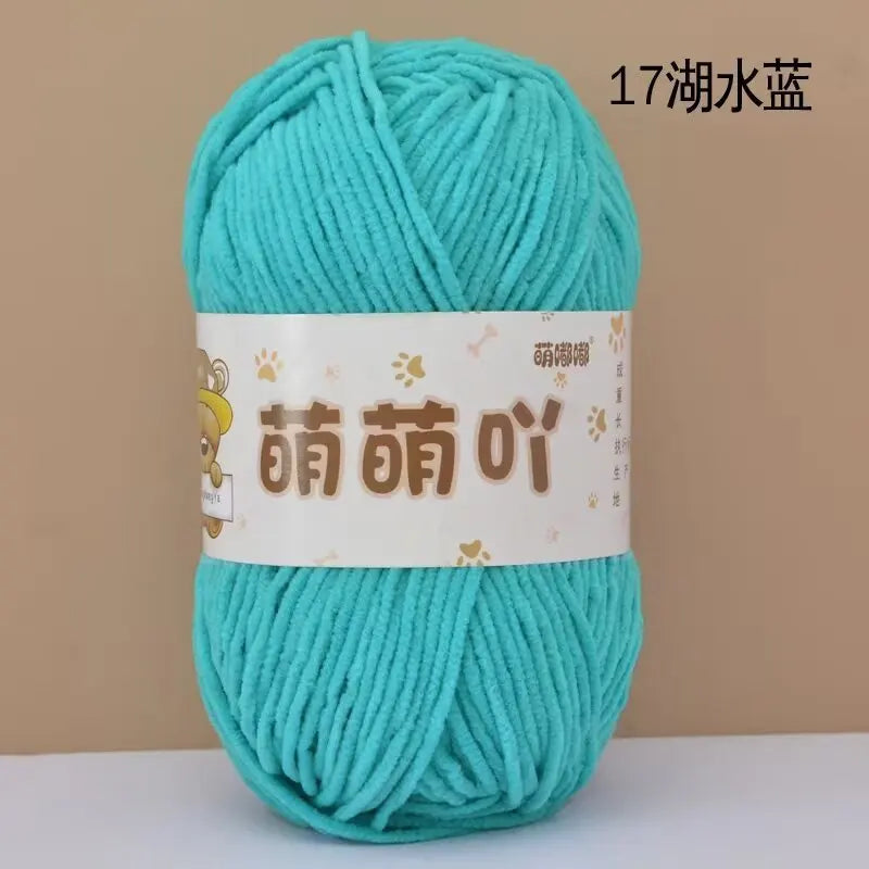 Fil chenille velours 50 g StitchNest™ — spécial amigurumi & crochet (115 m)