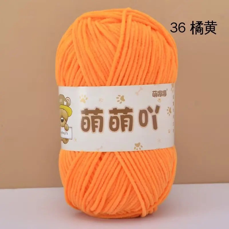 Fil chenille velours 50 g StitchNest™ — spécial amigurumi & crochet (115 m)