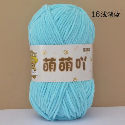 Fil chenille velours 50 g StitchNest™ — spécial amigurumi & crochet (115 m)