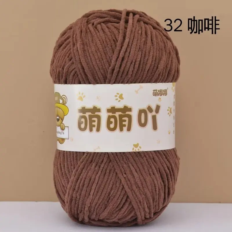 Fil chenille velours 50 g StitchNest™ — spécial amigurumi & crochet (115 m)